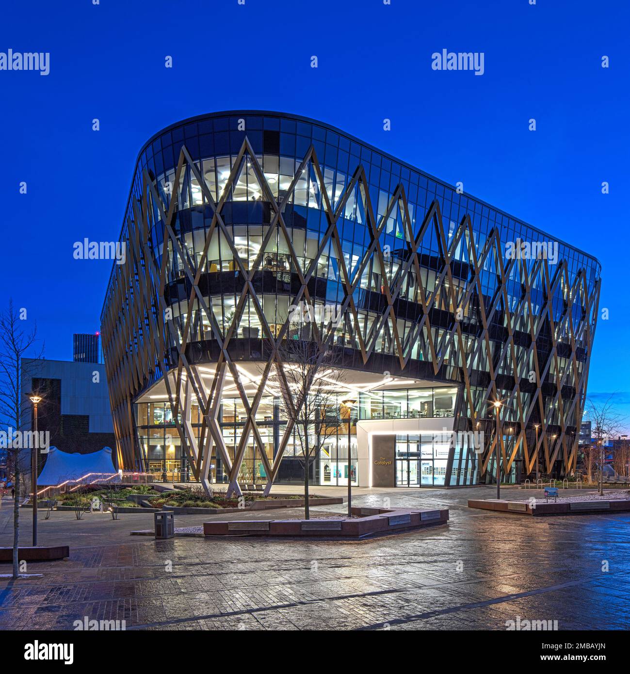 Der Catalyst in der Dämmerung, Newcastle Helix, Newcastle upon Tyne, Tyne und Wear, England, Vereinigtes Königreich Stockfoto