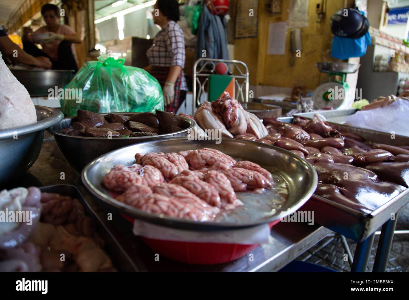 Ho-Chi-Minh-City-Gehirne zum Verkauf - zentraler Markt in der Innenstadt von Ho-Chi-Minh-Stadt. Ho Chi Minh, Vietnam Stockfoto