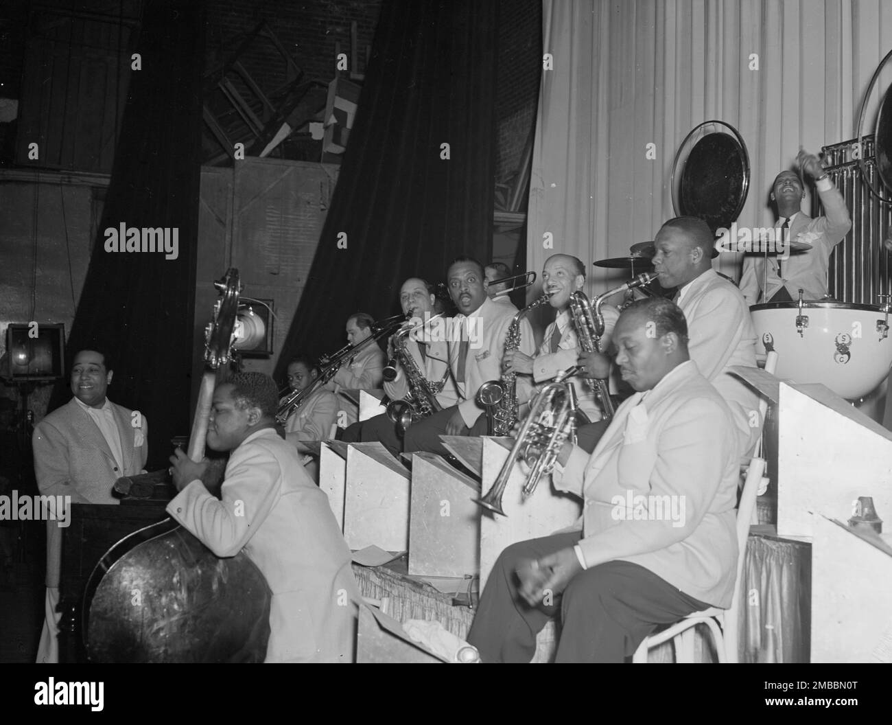 Portrait von Duke Ellington, Junior Raglin, Tricky Sam Nanton(?), Juan