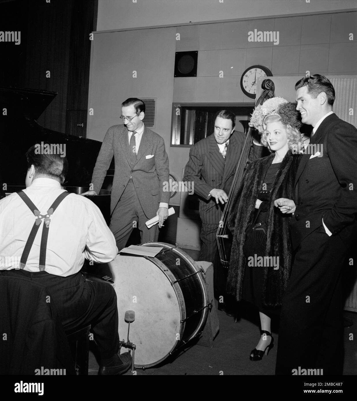 Porträt von Bob Haggart, Marion Hutton und Gordon MacRae, New York, New York, New York, 1946. Stockfoto