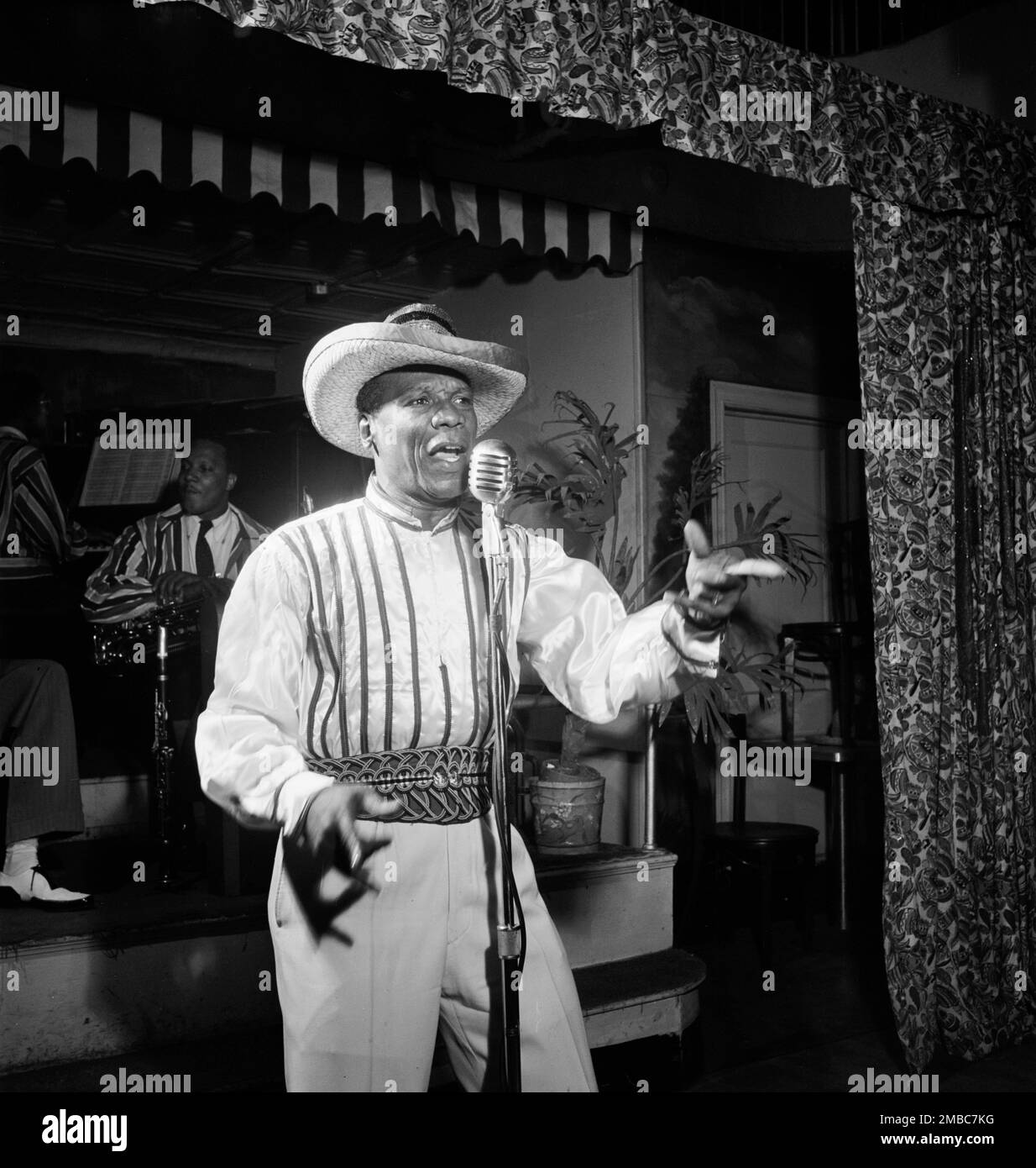 Porträt von Wilmoth Houdini, Renaissance Ballroom, New York, New York, New York, New York, Ca. Juli 1947. Stockfoto