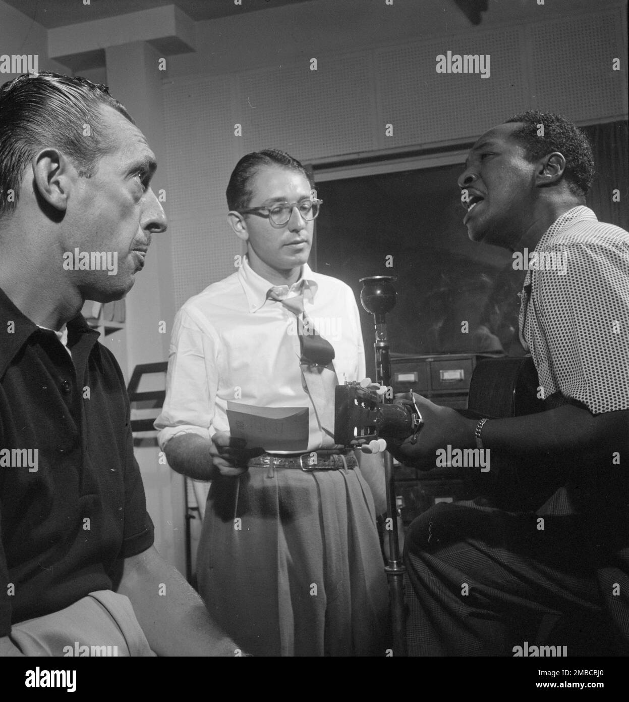 Porträt von Symphony Sid und Josh White, DER aus New York, New York, 1946. Stockfoto