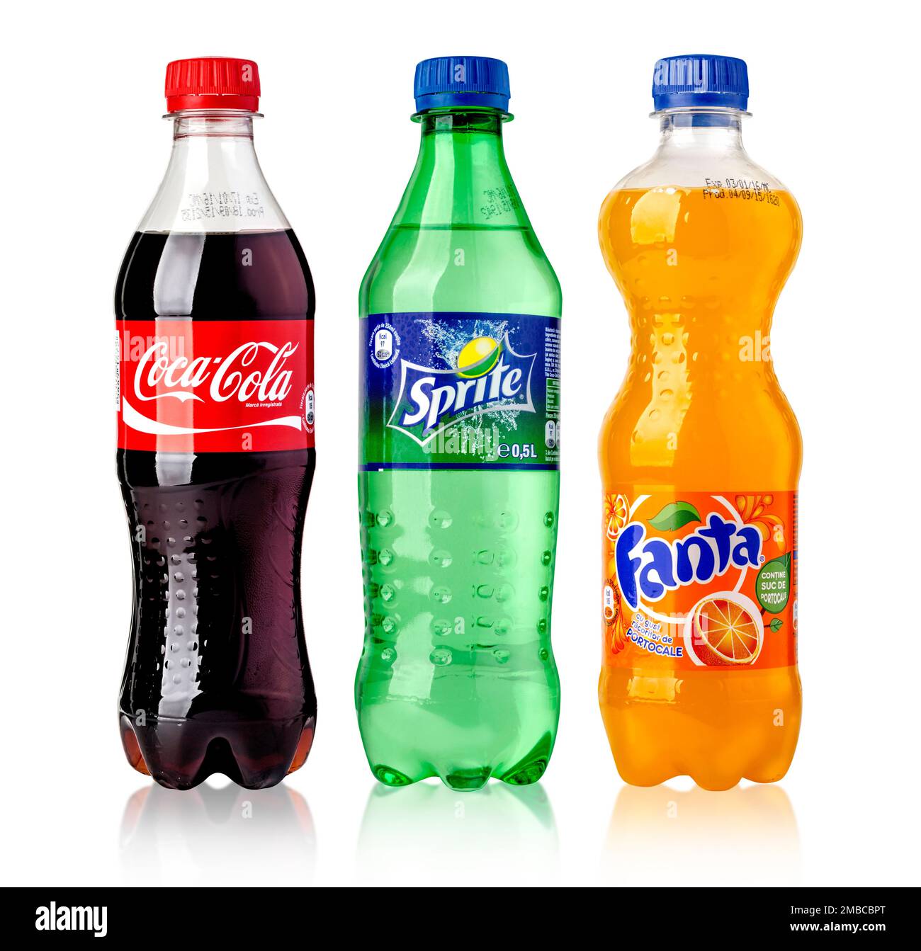 CHISINAU, MOLDAU- November14, 2015: Coca-Cola-, Fanta- und Sprite-Flaschen isoliert auf Weiß. Die drei von der Coca-Cola Company hergestellten Getränke Stockfoto