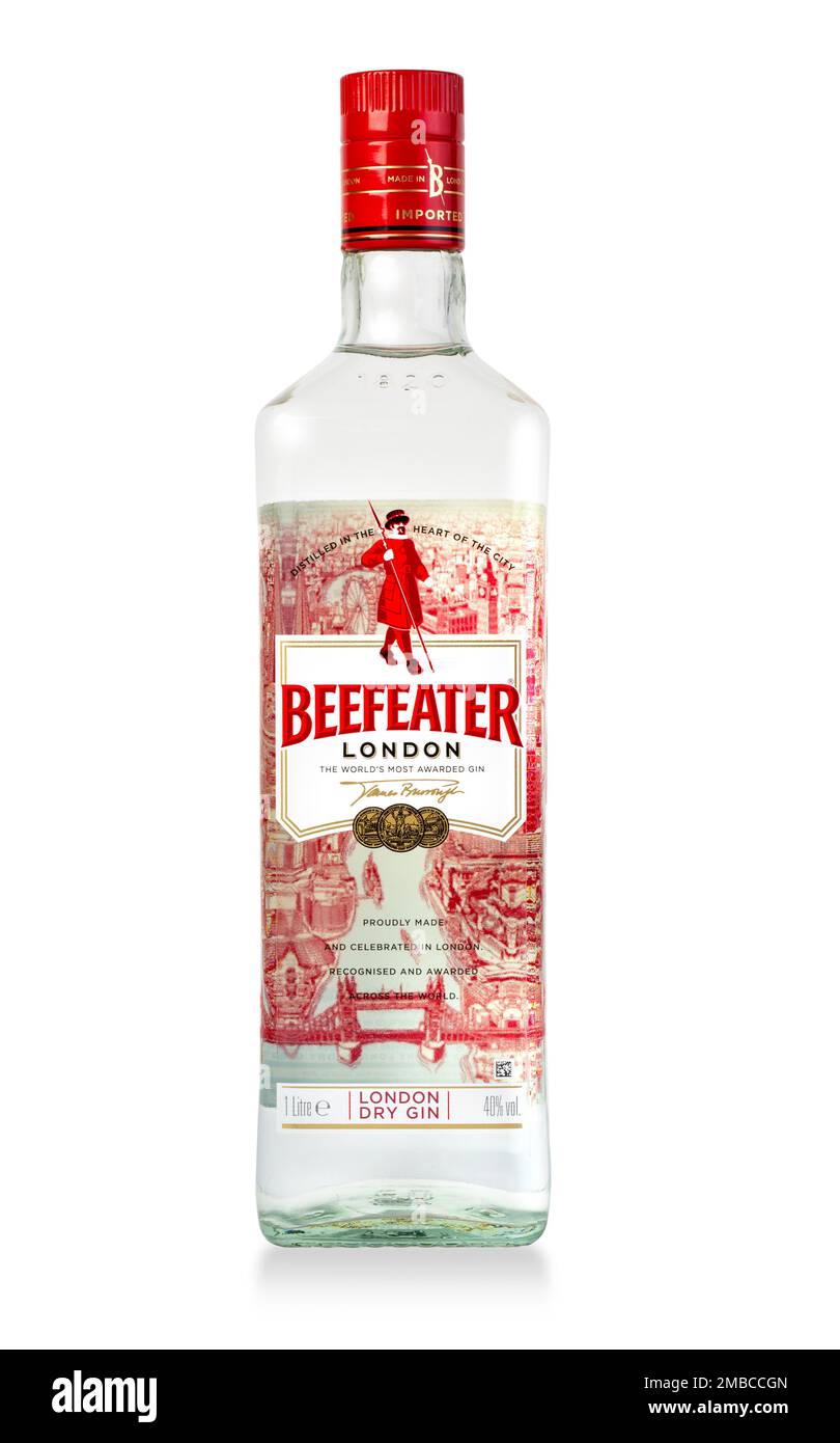 Chisinau, Moldawien 15. April 2019:Beefeater Gin ist eine Gin-Marke im Besitz von Pernod Ricard, die im Vereinigten Königreich von James abgefüllt und vertrieben wird Stockfoto