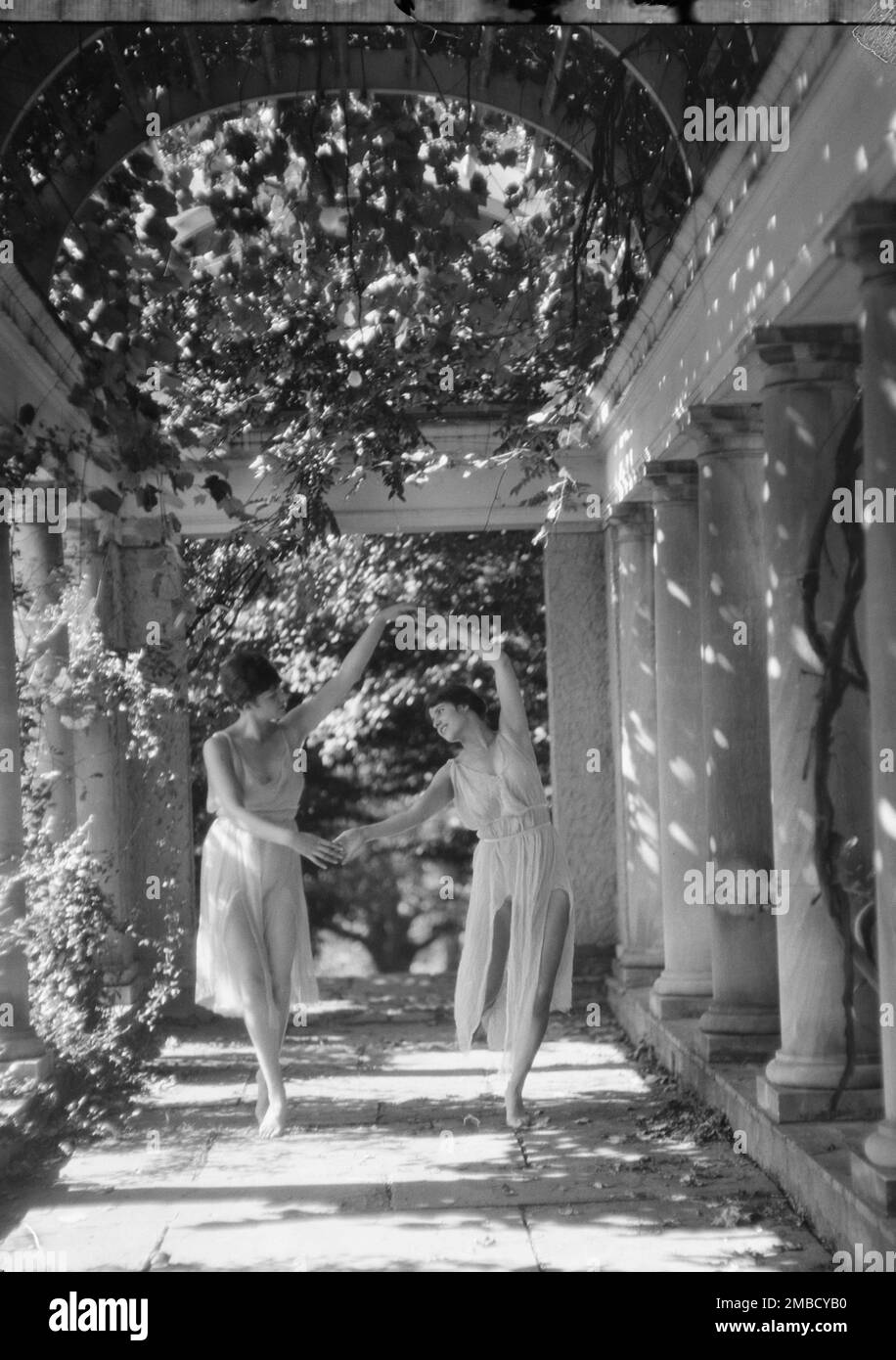 Elizabeth Duncan Tänzer und Kinder, 1927. Stockfoto