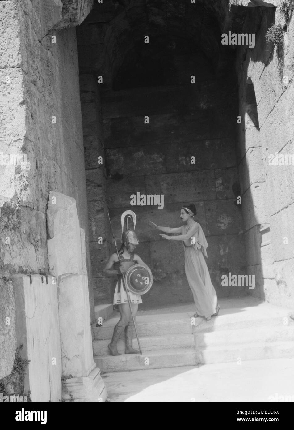 Kanellos Tanzgruppe an antiken Stätten in Griechenland, 1929. Stockfoto