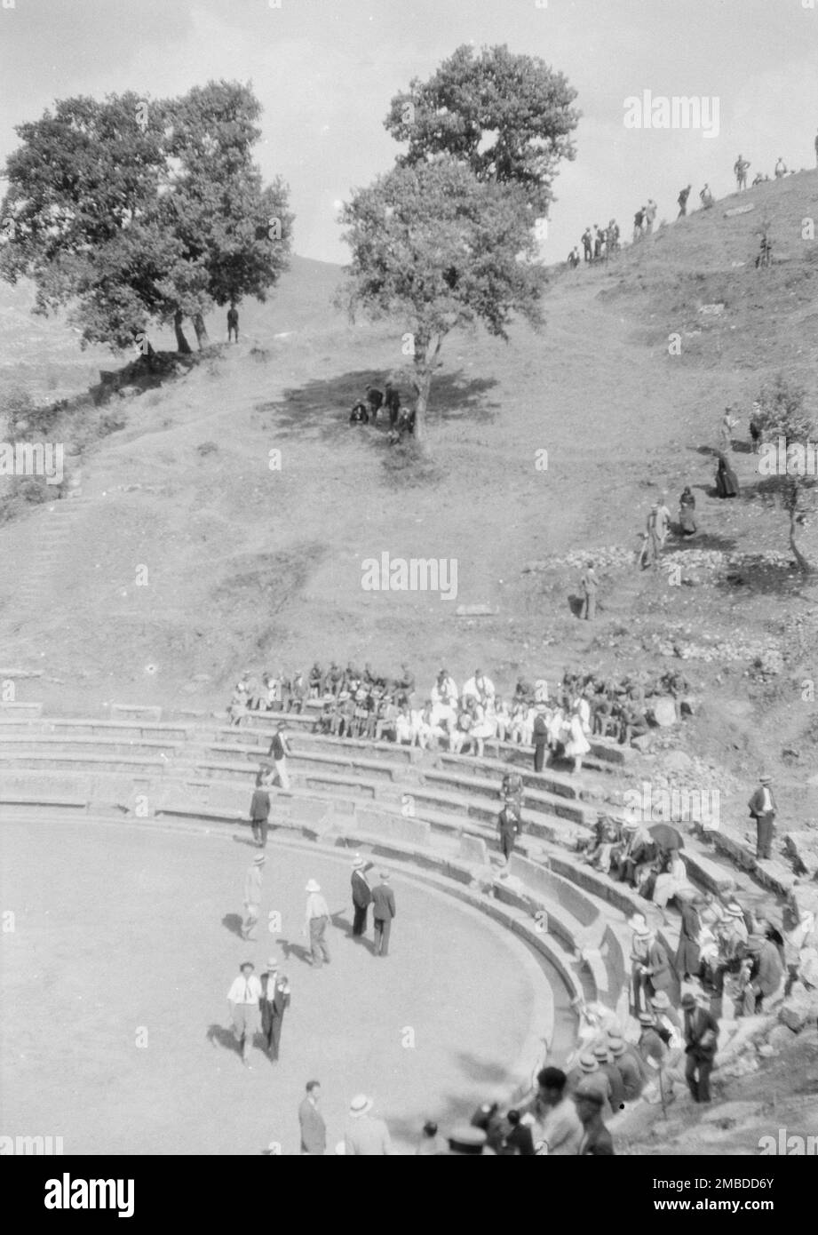 Kanellos Tanzgruppe an antiken Stätten in Griechenland, 1929. Stockfoto