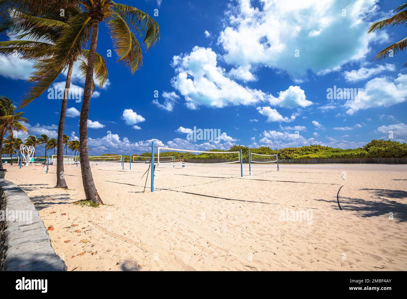 Miami Beach South Beach Volleyballplatz mit idyllischer Aussicht, Bundesstaat Florida, USA Stockfoto