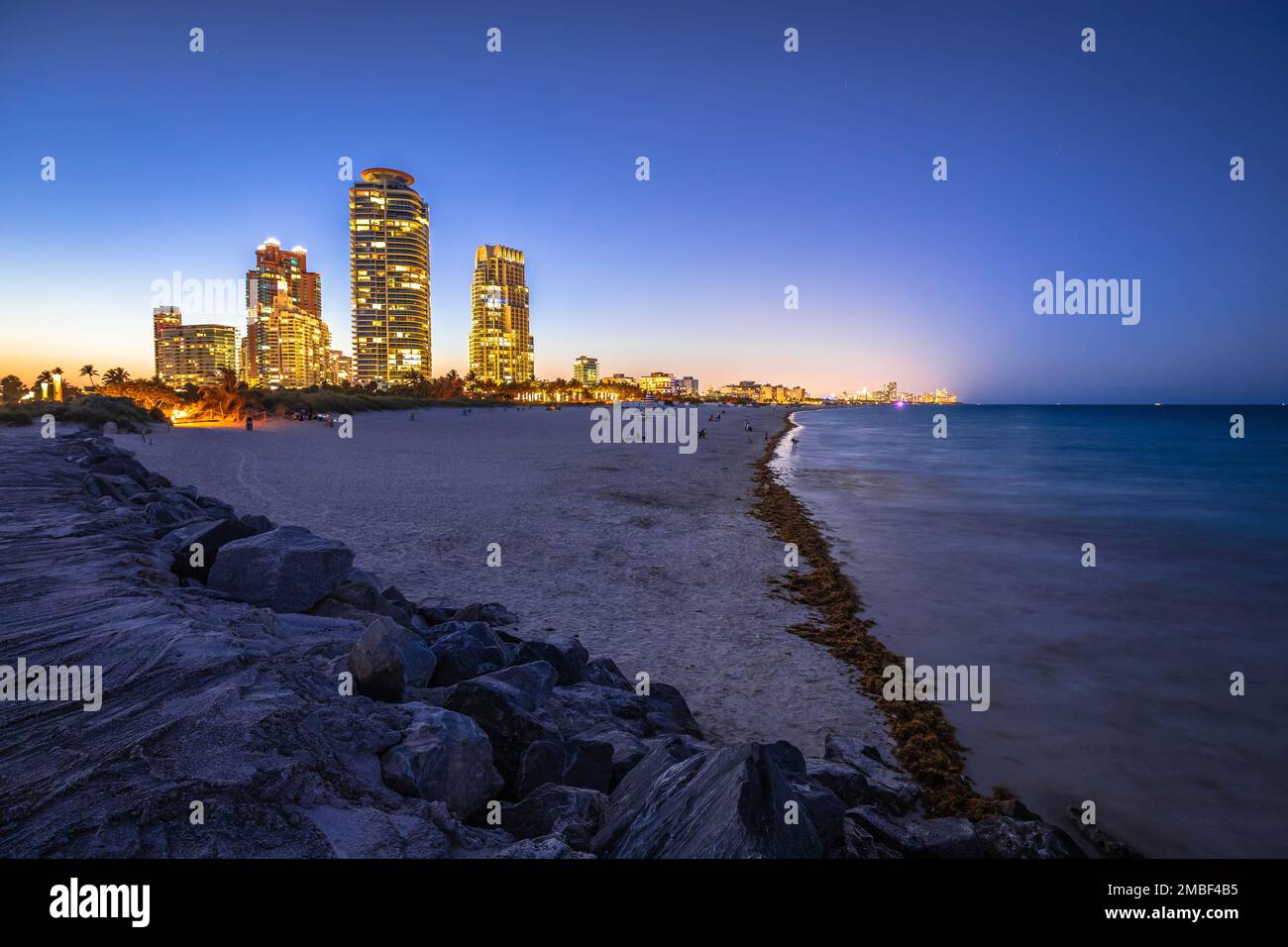 Miami Beach South Beach abendlicher Strandblick, Bundesstaat Florida, Vereinigte Staaten von Amerika Stockfoto