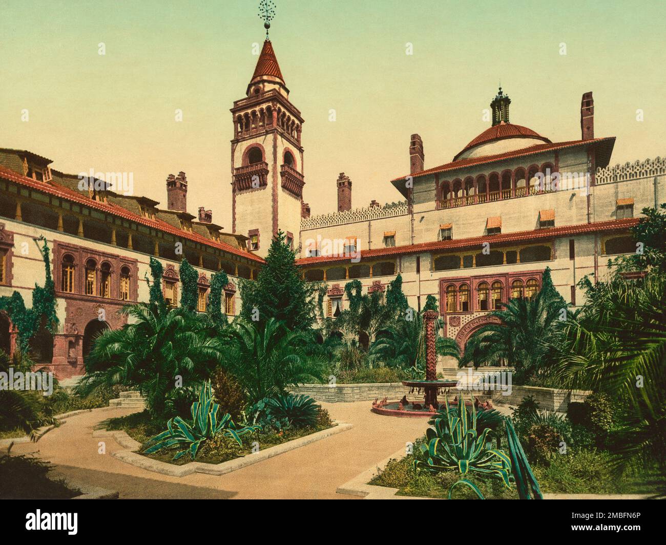 Innenhof, Ponce de Leon Hotel, St. Augustine, Florida, USA, Photochrome Print, Detroit Publishing Company, 1898 Stockfoto