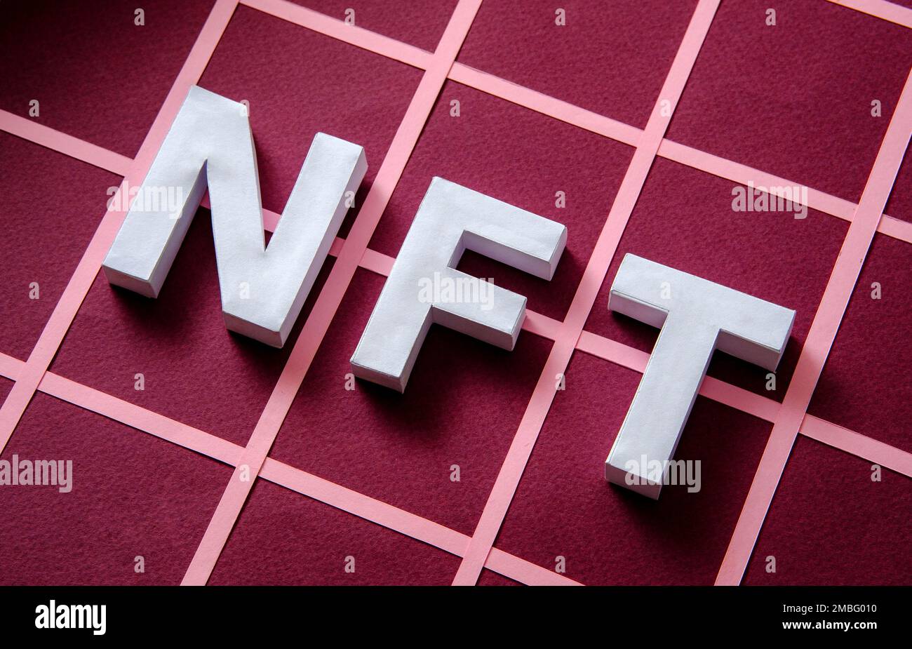 NFT Text-simol-Token auf Blockchain-Basis als Konzept moderner digitaler Online-Technologien und Kryptowährung. Hochwertiges Foto Stockfoto