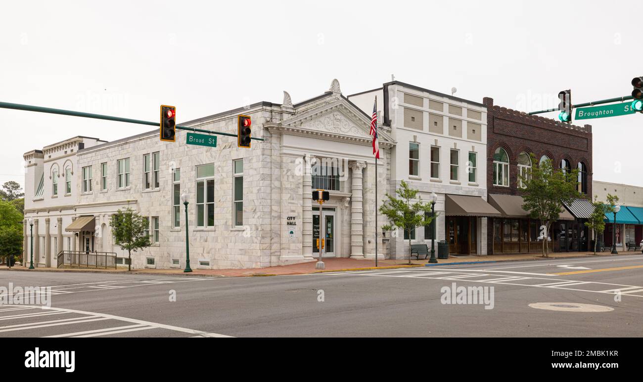 Bainbridge,. Georgia, USA - 16. April 2022: Das Rathaus von Bainbridge Stockfoto