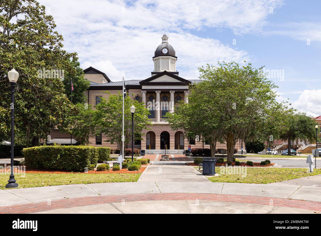 Lake City, Florida, USA - 16. April 2022: Das Columbia County Courthouse Stockfoto
