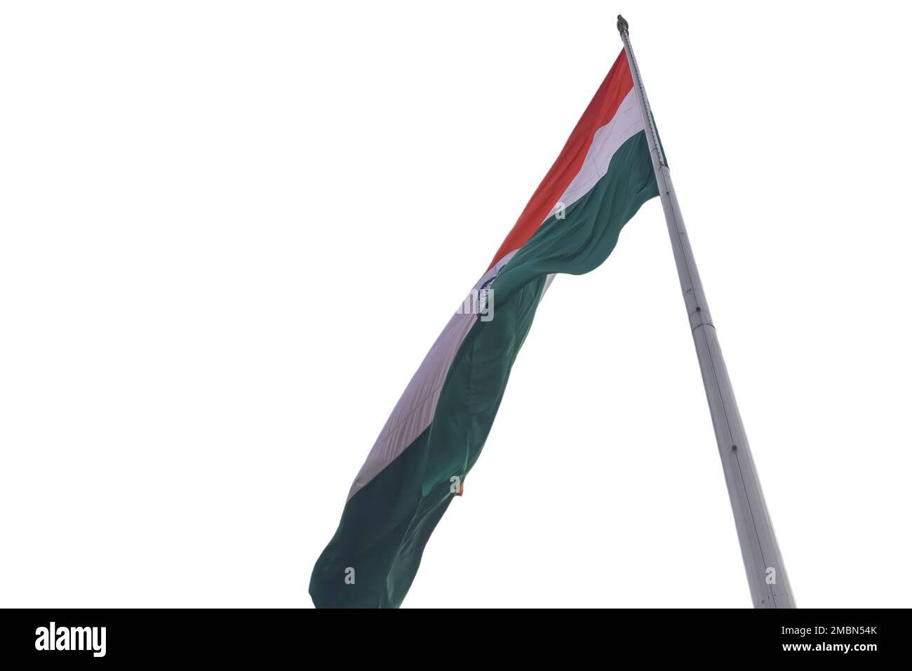 Die indische Flagge am Connaught Place mit Stolz auf weißem Hintergrund, die indische Flagge flattert, die indische Flagge am Unabhängigkeitstag und die Republik Stockfoto