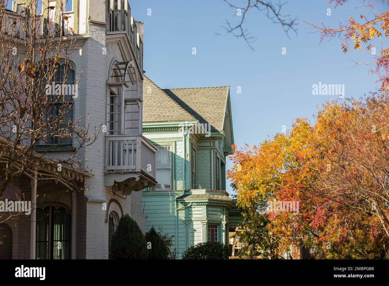 Ein historisches Viertel im Stadtzentrum von Marysville, Kalifornien, USA, am späten Nachmittag. Stockfoto