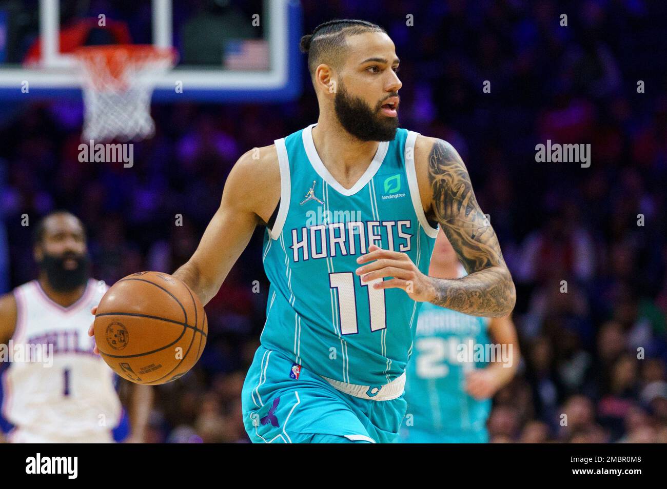 Charlotte Hornets' Cody Martin in action during an NBA basketball game  against the Philadelphia 76ers, Saturday, April 2, 2022, in Philadelphia.  (AP Photo/Chris Szagola Stockfotografie - Alamy