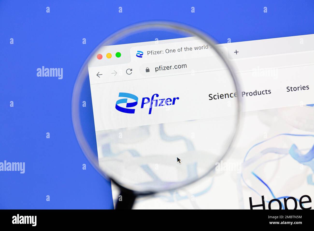 Ostersund, Schweden - 9. Dezember 2022: Pfizer-Website auf einem Computerbildschirm. Pfizer Inc. Ist ein amerikanischer multinationaler Pharma- und Biotechnologiekonzern Stockfoto