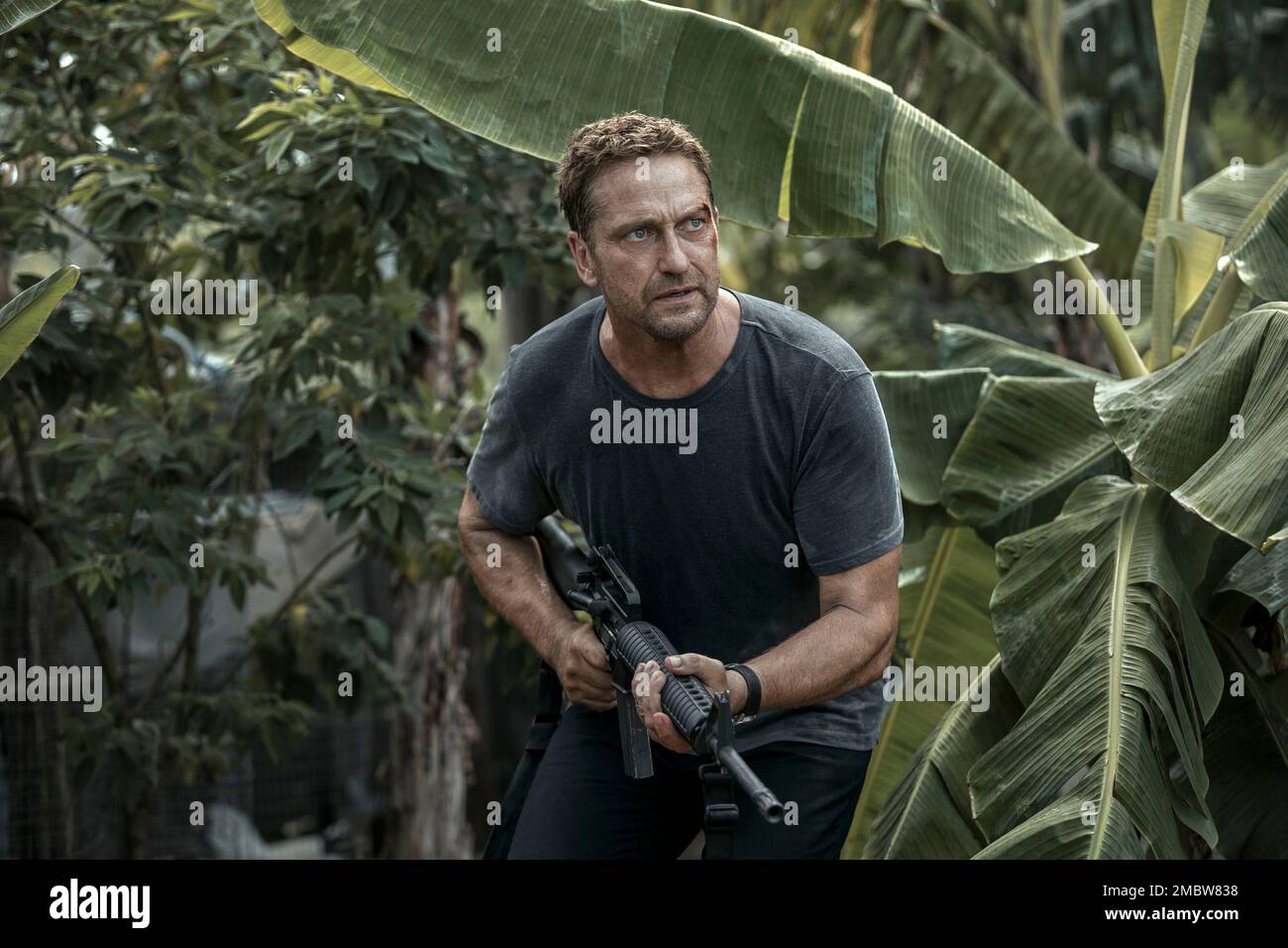 GERARD BUTLER im FLUGZEUG (2023), Regie JEAN-FRANCOIS RICHET. Kredit: DI BONAVENTURA PICTURES / Album Stockfoto