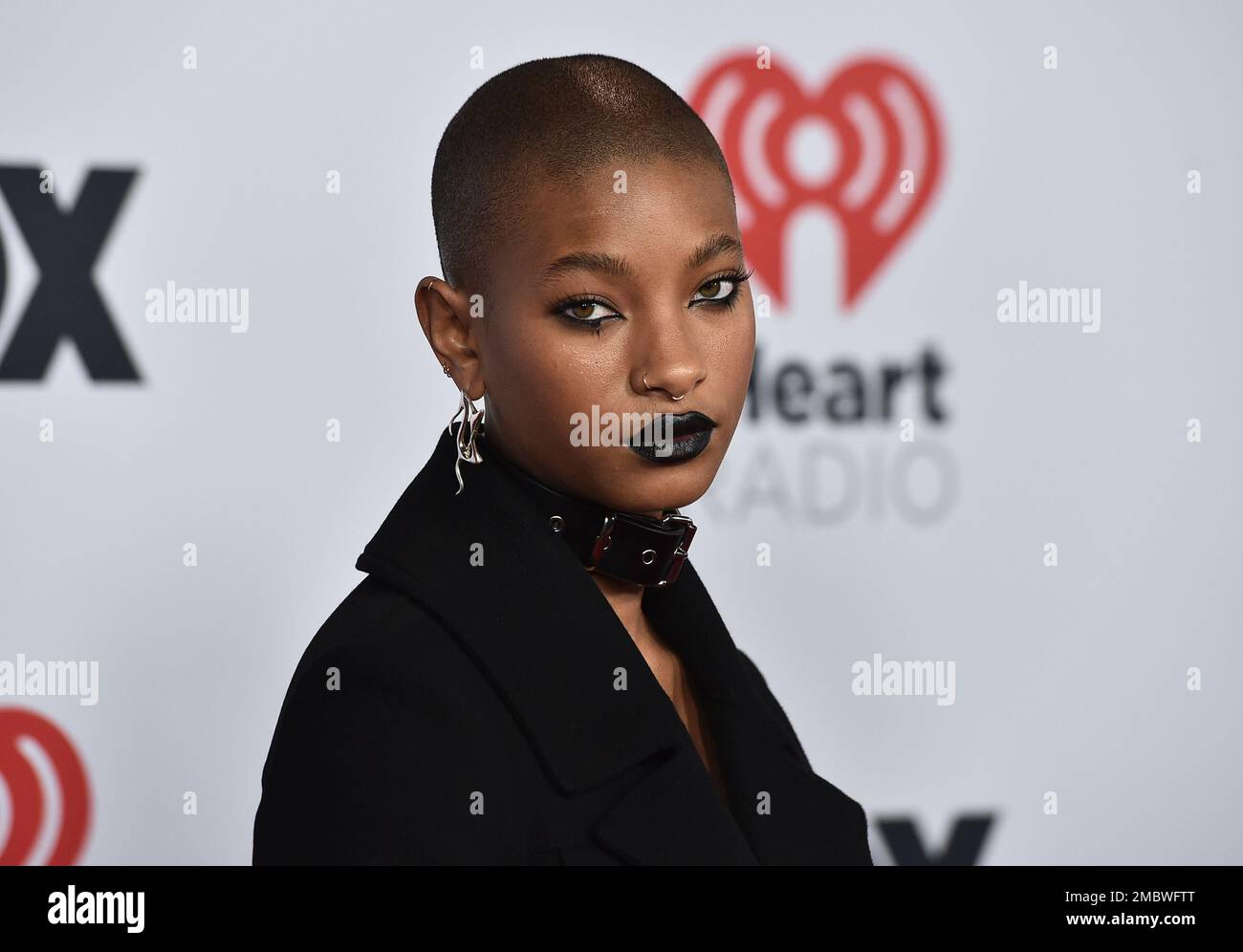 Willow Smith arrives at the iHeartRadio Music Awards on Tuesday, March 22, 2022, at the Shrine Auditorium in Los Angeles. (Photo by Jordan Strauss/Invision/AP) Stockfoto