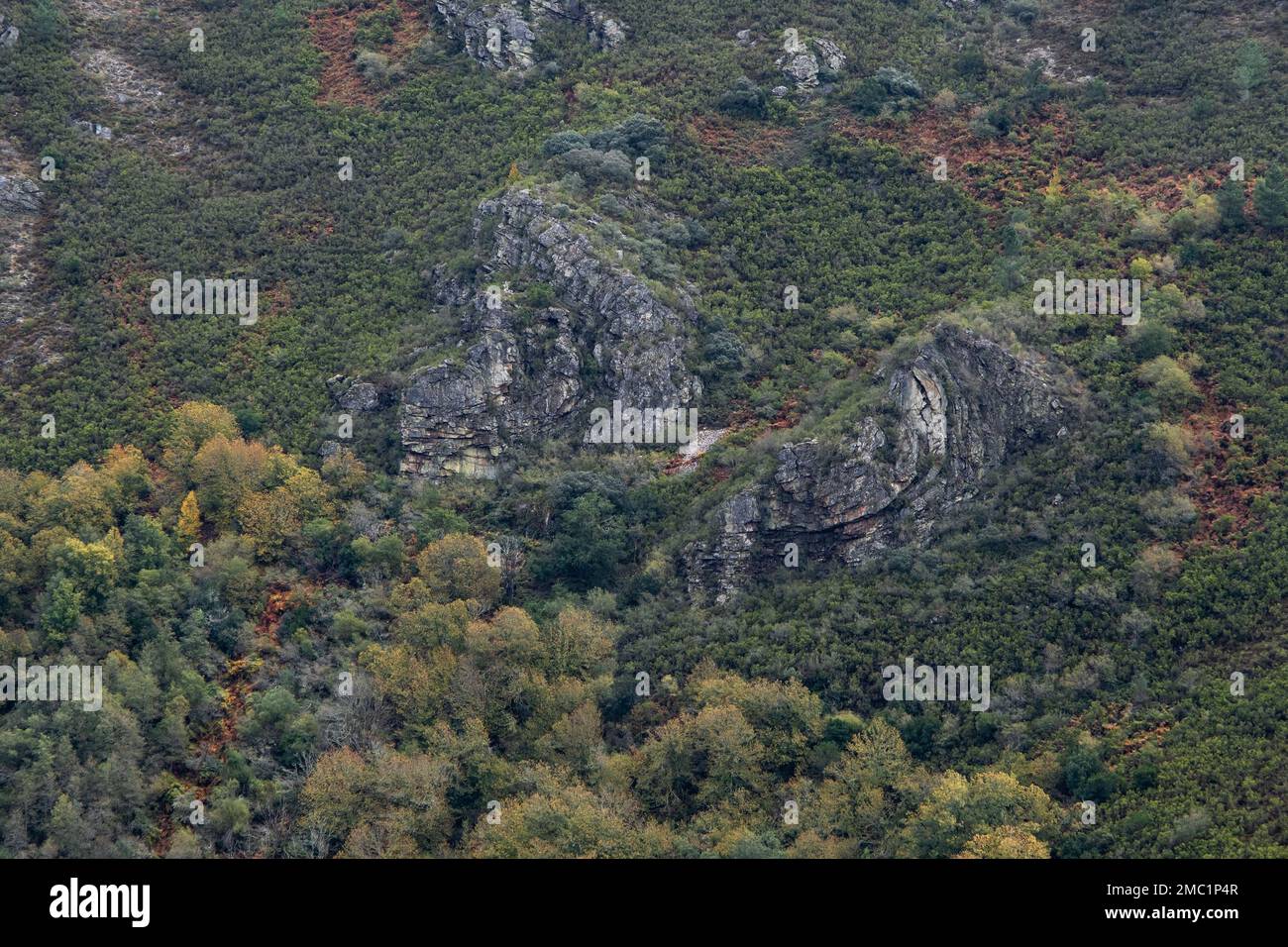 Synklinale Ausläufer in den Bergen von Serra do Courel, Lugo, Spanien Stockfoto