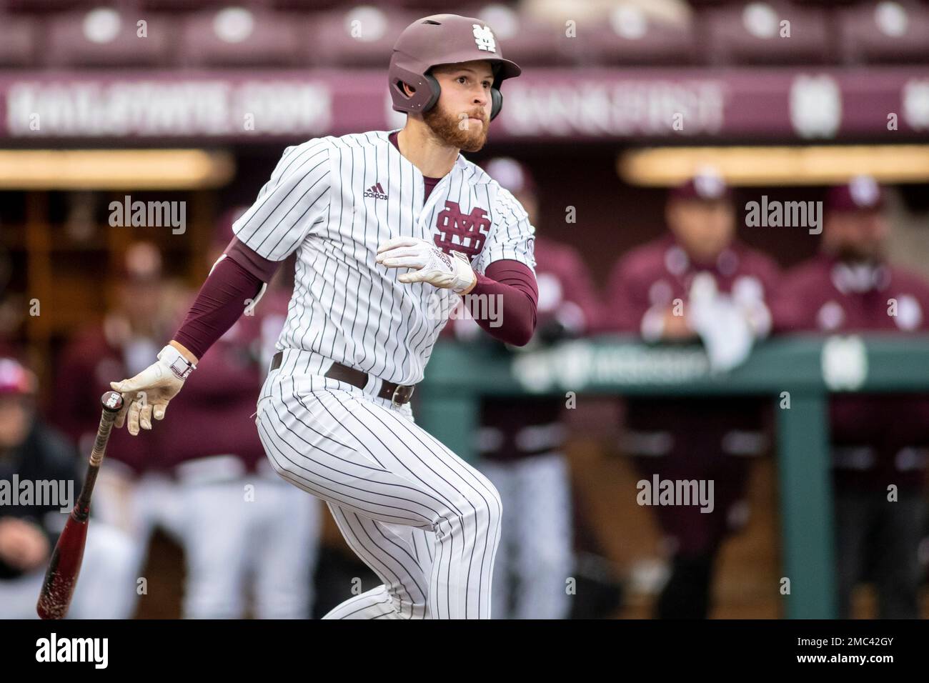 Mississippi State infielder/catcher Luke Hancock (20) hits a double against Northern Kentucky during an NCAA baseball game on Sunday, Feb. 27, 2022, in Starkville, Miss. (AP Photo/Vasha Hunt) Stockfoto