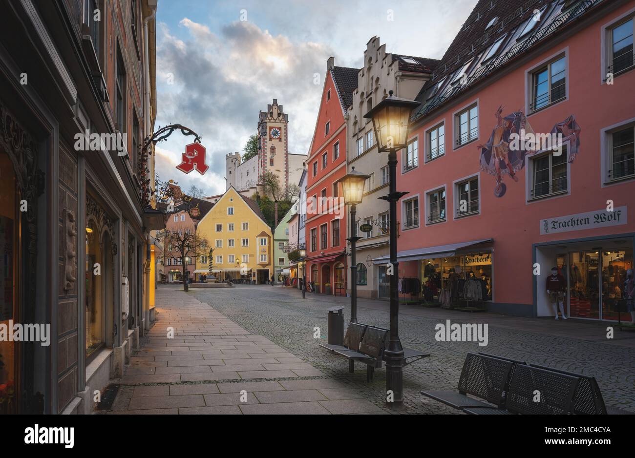 Füssen Altstadt mit hoher Burg - Füssen, Bayern, Deutschland Stockfoto