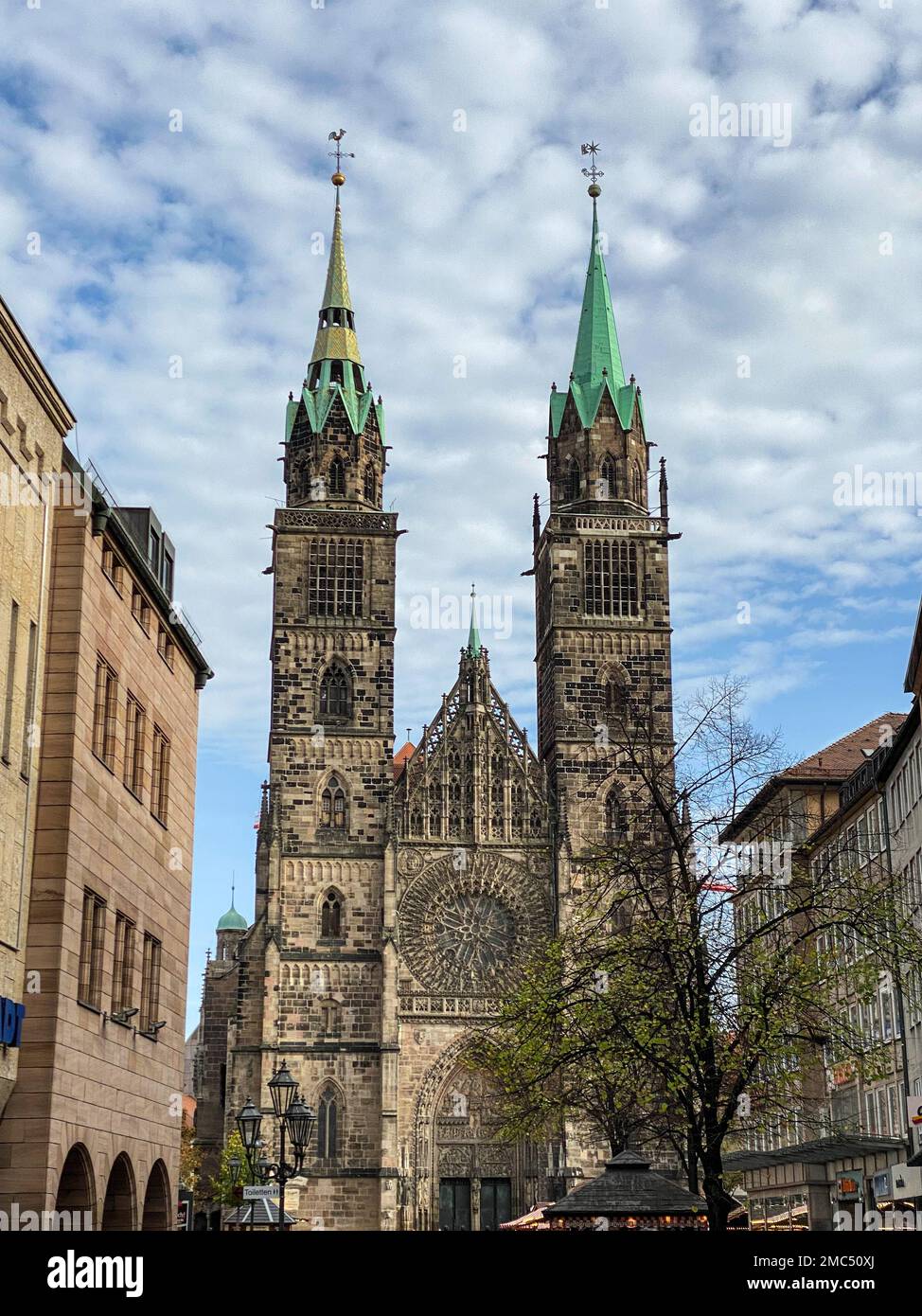 Wunderschöne alte Kathedrale im Zentrum von Nürnberg Stockfoto