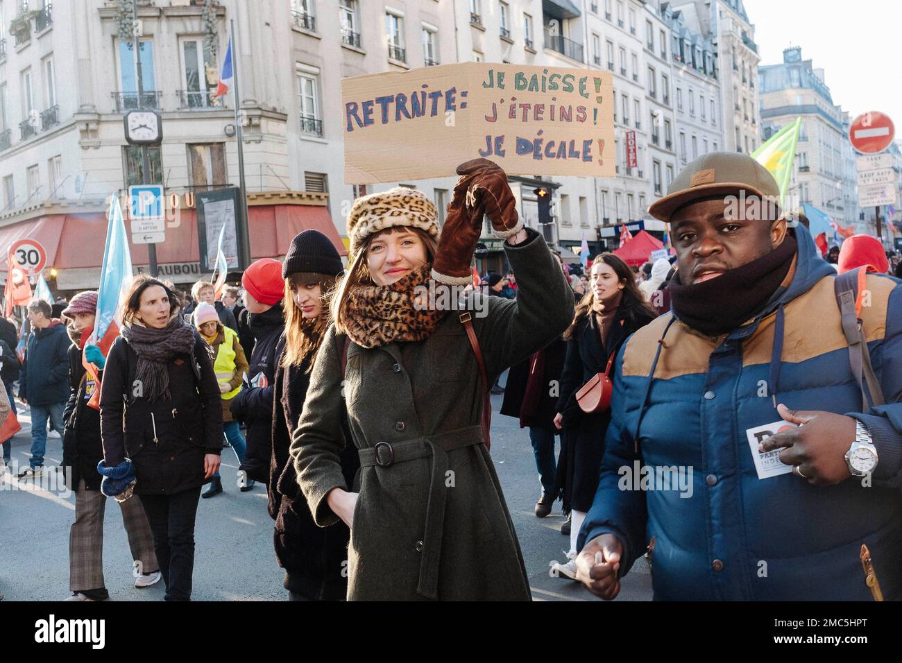 Paris, Frankreich. 21. Januar 2023 Jan Schmidt-Whitley/Le Pictorium - Rentenreform: Jugendorganisationen demonstrieren in Paris - 21/1/2023 - Frankreich / Paris / Paris - Am Samstag, den 21. Januar, Demonstrieren Dutzende Jugendorganisationen in Paris gegen die Rentenreform. Sie werden aktiv von La France Insoumise (LFI) unterstützt, die auf dem Erfolg der gewerkschaftlichen Mobilisierung am Donnerstag aufbauen will. Kredit: LE PICTORIUM/Alamy Live News Stockfoto