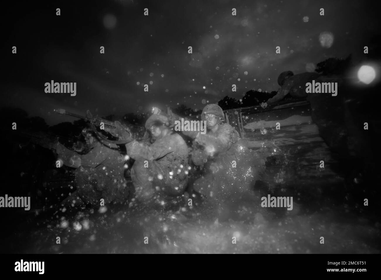 Rekruten bei Delta Company, 1. Rekruten-Trainingsbataillon, nehmen an der Schlacht von Fallujah während der Kreuzfahrt auf Marine Corps Rekrutierung Depot Parris Island am 12. August 2022 Teil. Der Schmelztiegel ist der Höhepunkt des Wissens und der Fähigkeiten, die Rekruten im Laufe der Rekrutierungstraining erlernen. Stockfoto