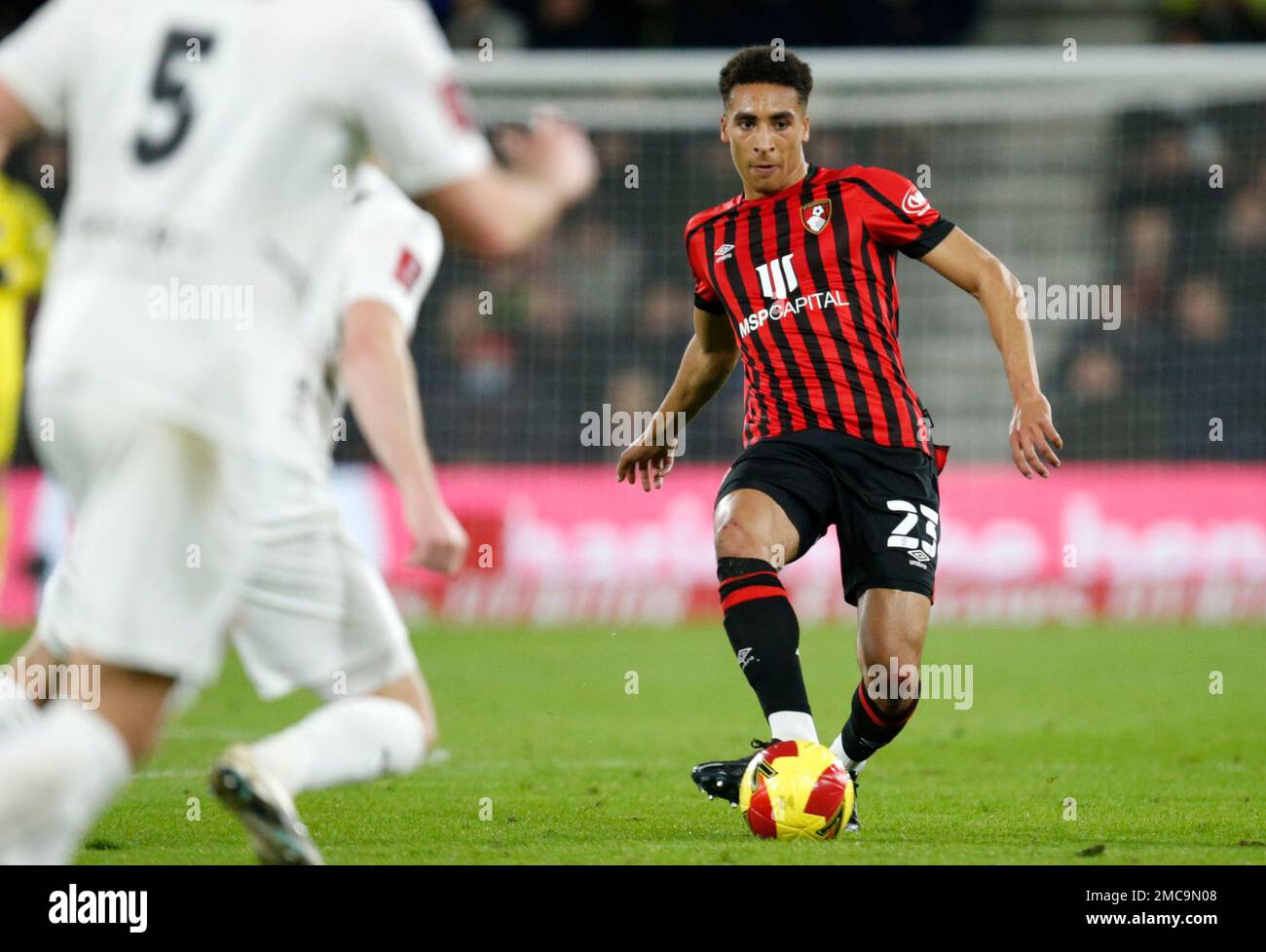 Bournemouth's James Hill kicks the ball during the English FA Cup fourth round soccer match betweenBournemouth and Boreham Wood at Vitality Stadium in Bournemouth, England, Sunday, Feb. 6, 2022. (AP Photo/David Cliff) Stockfoto