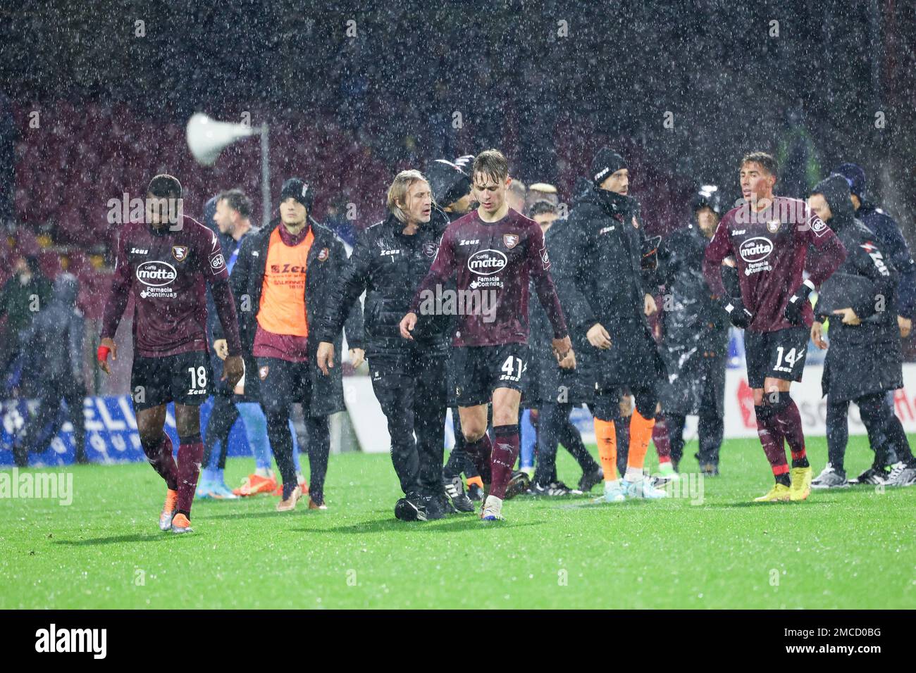 Salerno, Kampanien, Italien. 21. Januar 2023. Während des Fußballspiels der italienischen Serie A FC Salernitana gegen SSC Napoli am 21January., 2023 im Arechi-Stadion in Salerno. (Kreditbild: © Fabio Sasso/ZUMA Press Wire) NUR REDAKTIONELLE VERWENDUNG! Nicht für den kommerziellen GEBRAUCH! Stockfoto