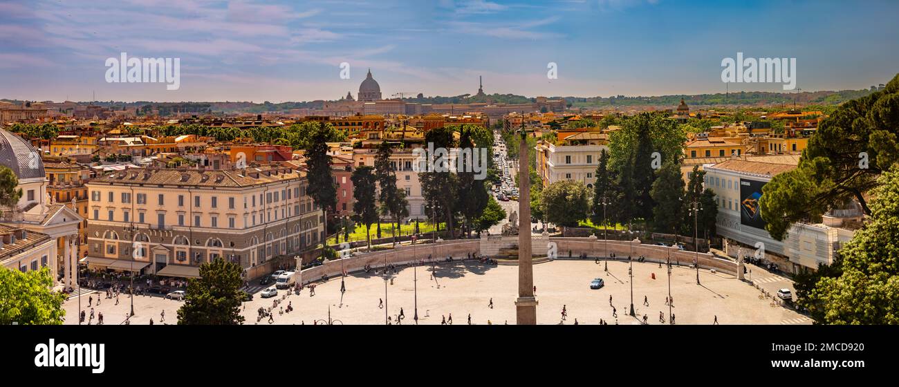 Rom, Italien - Mai 11,2018: Panoramablick auf den Piazza del Popolo von der Terrasse des Pincio in der Villa Borghese Stockfoto