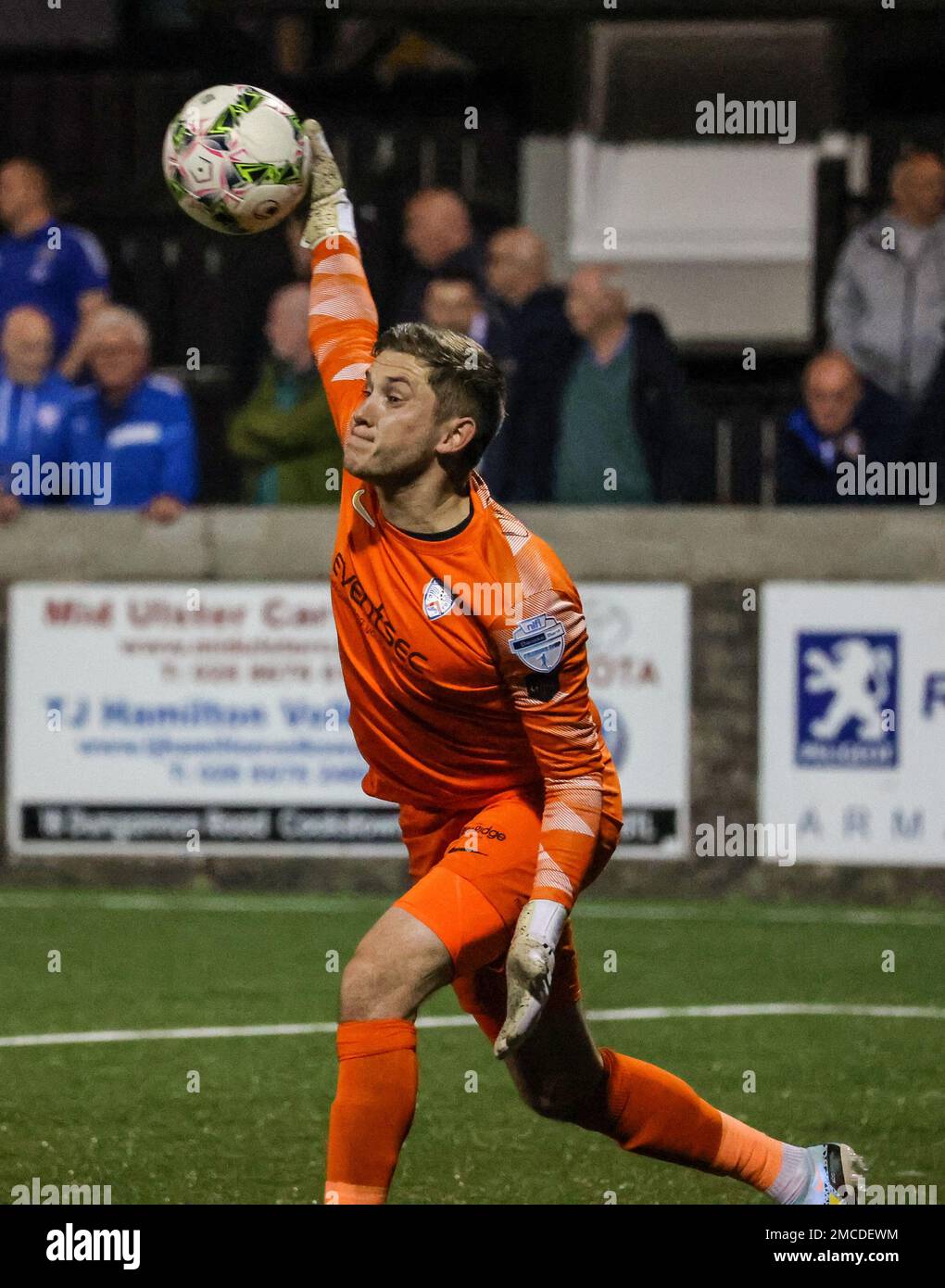 Stangmore Park, Dungannon, County Tyrone, Nordirland, Großbritannien. 02. September 2022. Danske Bank Premiership – Dungannon Swifts 0 Coleraine 5. Coleraine-Spieler Gareth Deane (1) in Aktion während des Spiels der Danske Bank Irish League. Stockfoto