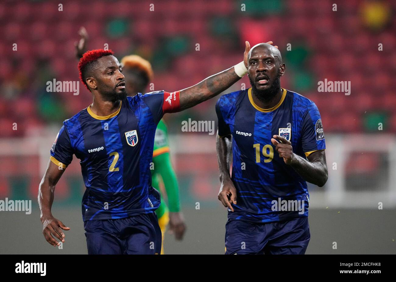 Cape Verde's Dylan Tavares, right, celebrates his goal with captain Stopira, during the African Cup of Nations 2022 group A soccer match between Ethiopia and Cape Verde at the Olembe stadium in Yaounde, Cameroon, Sunday, Jan. 9, 2022. (AP Photo/Themba Hadebe) Stockfoto