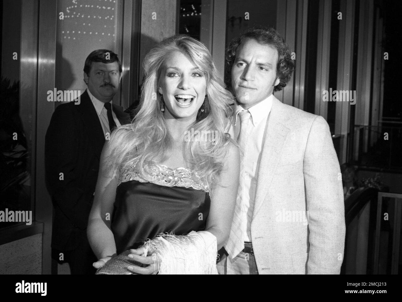 Heather Thomas und sein Verlobter George Fortmuller bei der ABC-Affiliates-Party im Century Plaza Hotel am 12. Mai 1982 in Los Angeles, Kalifornien. Kredit: Ralph Dominguez/MediaPunch Stockfoto