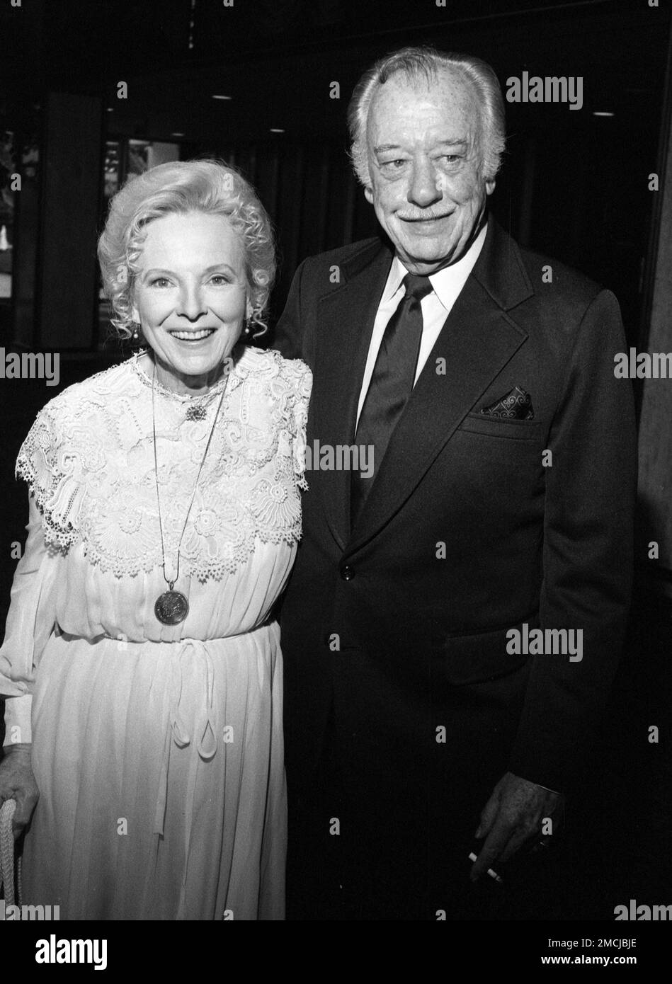 Anna Lee und David Lewis auf der ABC-Affiliates-Party im Century Plaza Hotel am 12. Mai 1982 in Los Angeles, Kalifornien. Kredit: Ralph Dominguez/MediaPunch Stockfoto
