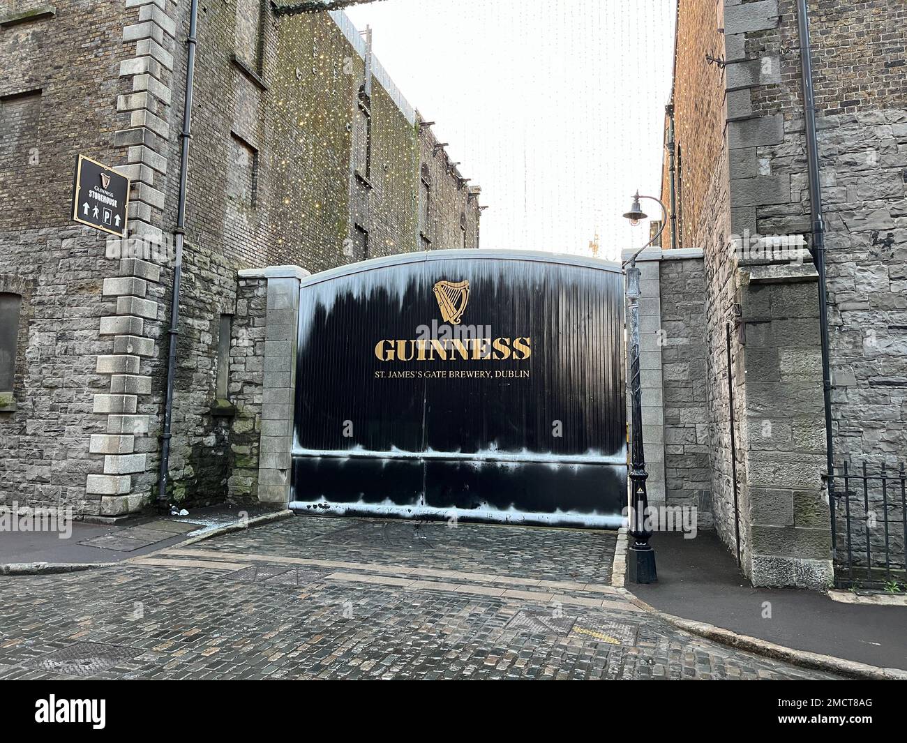 Blick auf die Tore der Guinness-Brauerei in Dublin Stockfoto