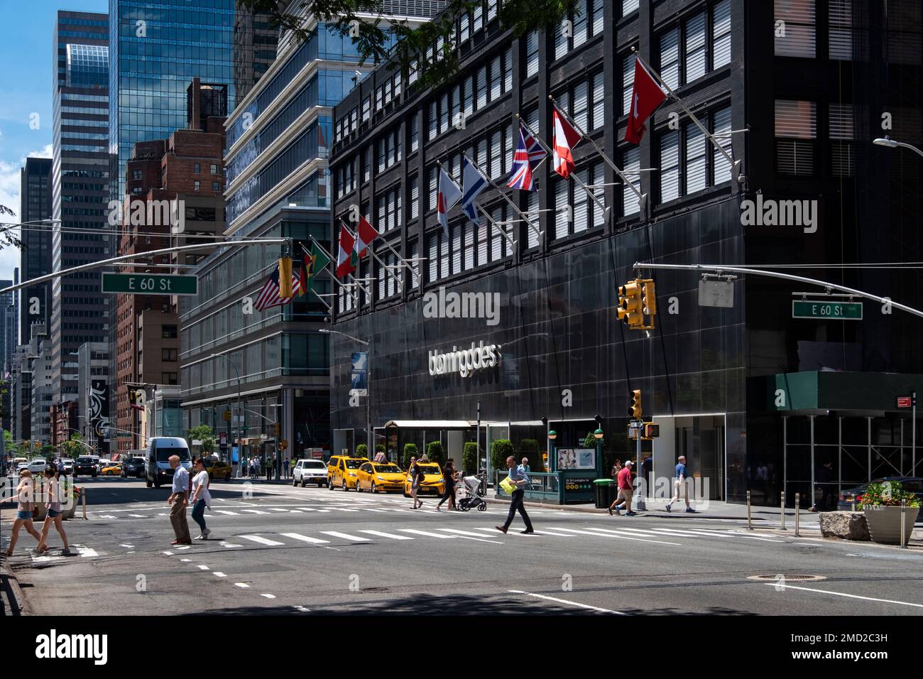 3rd Avenue Eintritt zum Bloomingdales Department Store, Manhattan, New York, USA Stockfoto