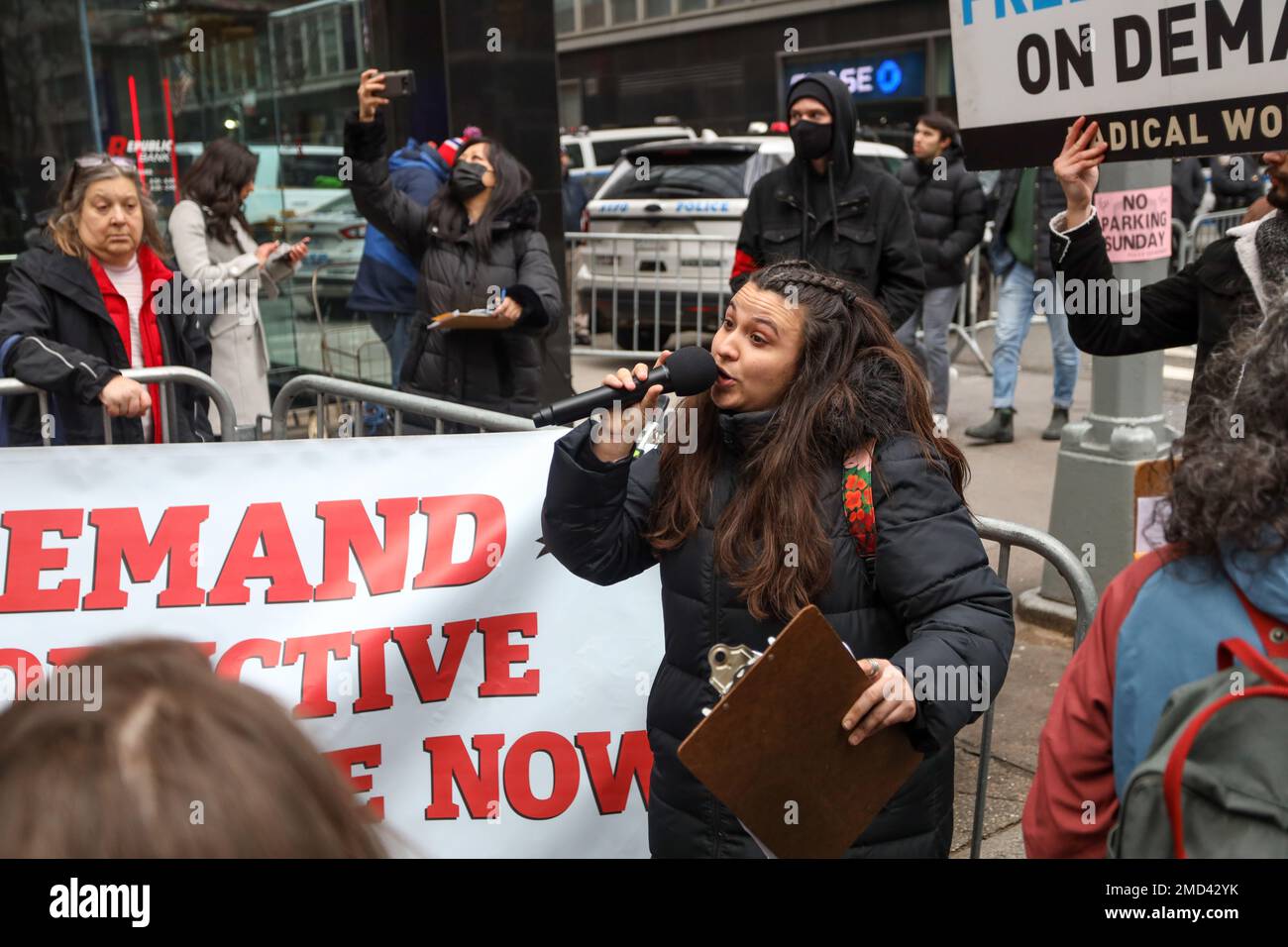 New York City, Usa. 22. Januar 2023. Protest gegen Abtreibung und Angriffe auf die katholische Kirche, die vom marsch für Frauen in New York in den Vereinigten Staaten am Sonntag 22 gefördert wurden. Kredit: Brasilien Photo Press/Alamy Live News Stockfoto