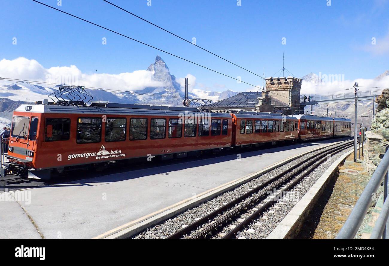 Zermatt, Schweiz - 15. September 2018: Eisenbahn zum Berggebiet. Stockfoto