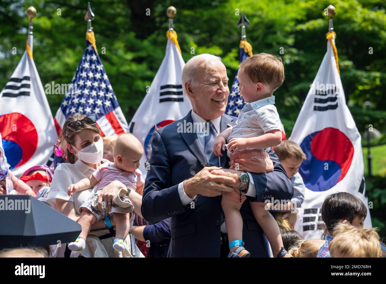 Präsident Joe Biden nimmt an einem Treffen mit den USA Teil Botschafter, Sonntag, 22. Mai 2022, in der Dragon Hill Lodge in Seoul, Südkorea Stockfoto