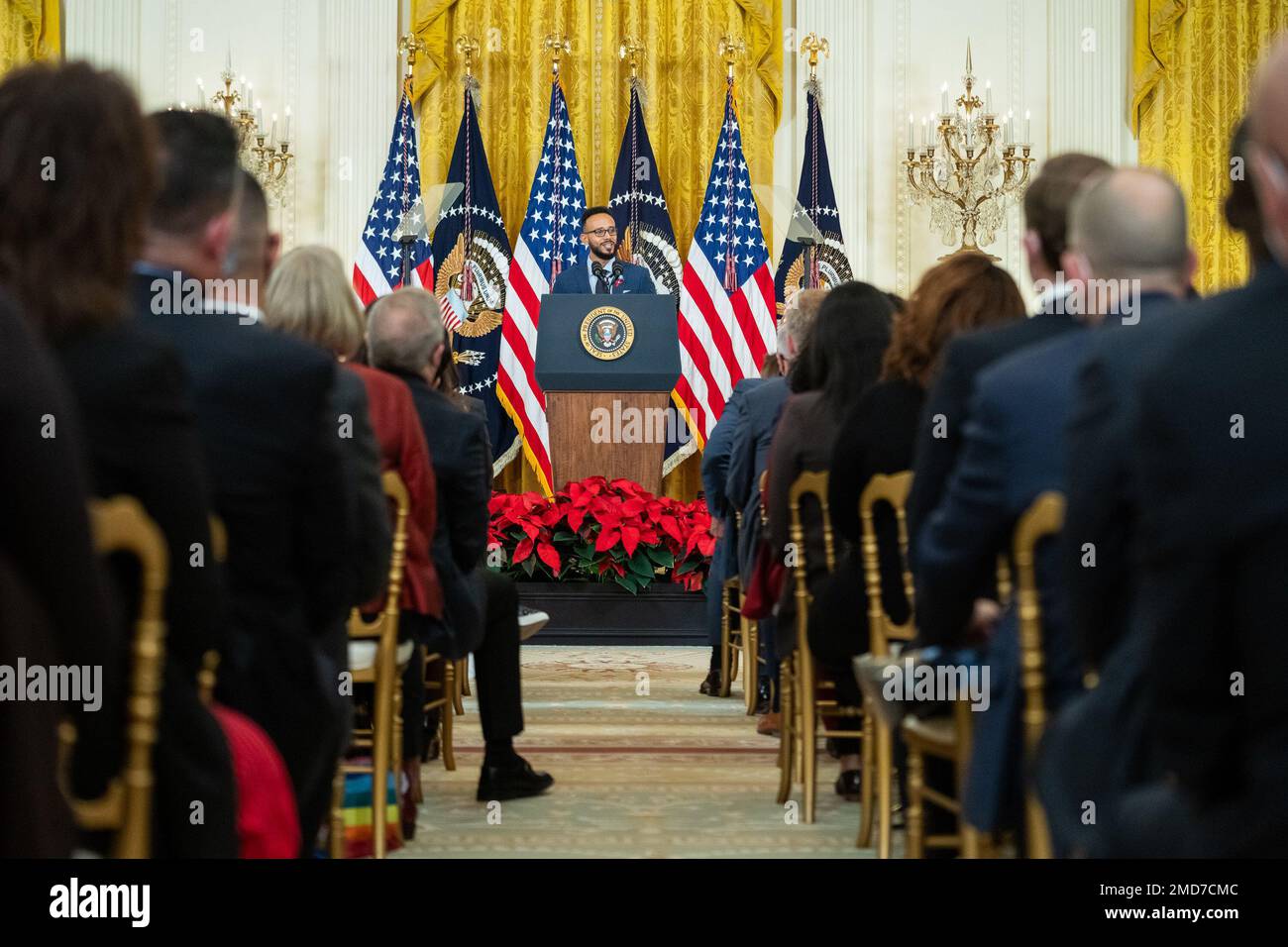 Bericht: HIV/Aids-Anwalt und Gründer von TruEvolution Gabriel Maldonado hält Bemerkungen zum Welt-Aids-Tag am Mittwoch, den 1. Dezember 2021, im Ostzimmer des Weißen Hauses ab. Stockfoto