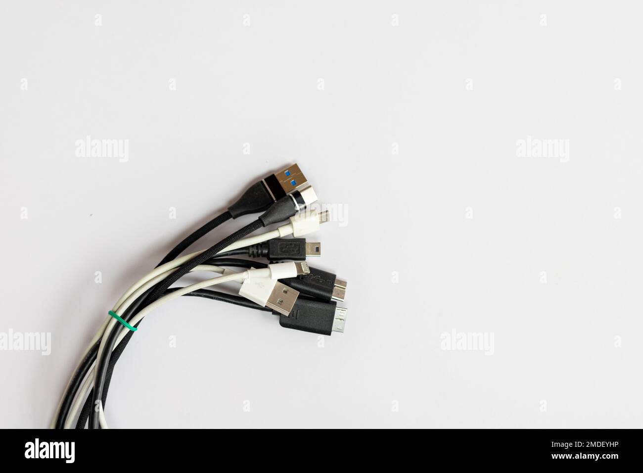 Verschiedene Arten von mobilen Ladekabeln Stockfoto