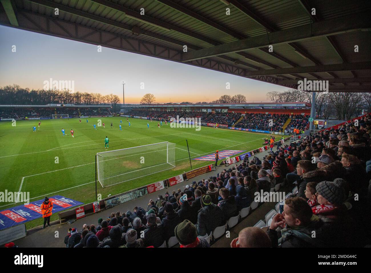 Allgemeiner Blick auf das Lamex Stadium des Stevenage Football Clubs während des Spiels. Stockfoto