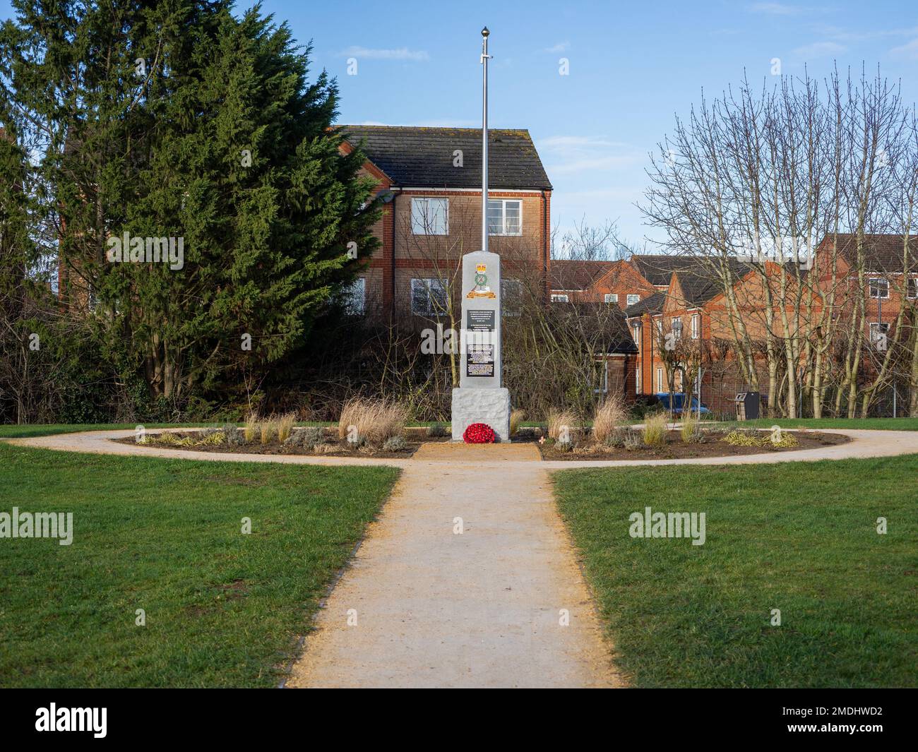 Simpson Manor Memorial Garden, Wootton, Northampton, Großbritannien; erbaut auf dem Gelände der Quebec Barracks, in denen das Northamptonshire Regiment untergebracht war. Stockfoto