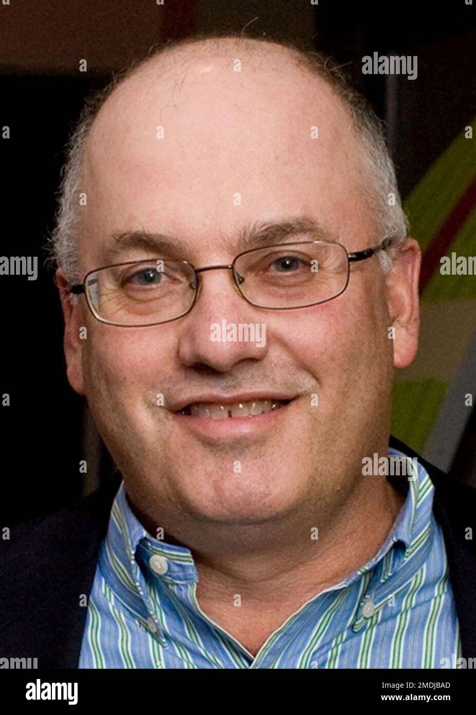 FILE - In this Dec. 10, 2009, file photo, billionaire hedge fund manager Steve Cohen attends a benefit in New York. A cryptocurrency company launched by partners of a major Wall Street trading firm has snagged the support of billionaire investor Cohen. The hedge-fund manager and owner of the New York Mets has agreed in principle to invest in Radkl, a crypto trading firm, though the deal is not final. (AP Photo/File) Stockfoto