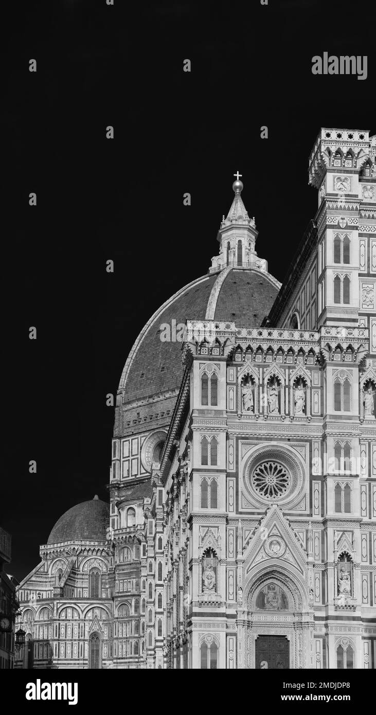 St. Mary of the Flower Cathedral wundervolle mittelalterliche und Renaissance-Architekturen in den historischen Zentren von Florenz (Schwarz und Weiß mit Kopierraum darüber Stockfoto