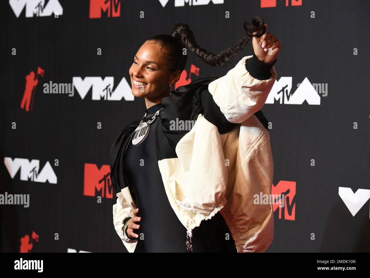 Alicia Keys arrives at the MTV Video Music Awards at Barclays Center on Sunday, Sept. 12, 2021, in New York. (Photo by Evan Agostini/Invision/AP) Stockfoto
