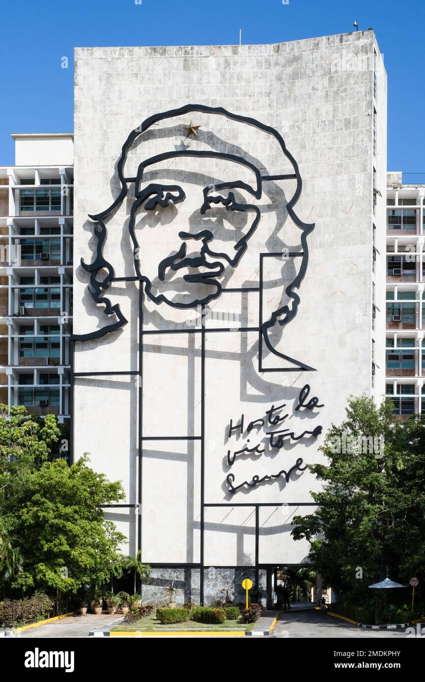 Stahlskulptur von Ernesto Che Guevara auf dem Ministerio del Interior, Innenministerium, Plaza de la Revolución, Revolutionsplatz, Havan Stockfoto