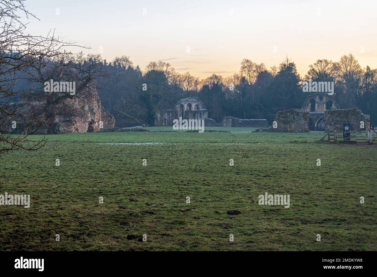 Die Ruinen von Waverley Abbey bei Farnham, Surrey. Stockfoto